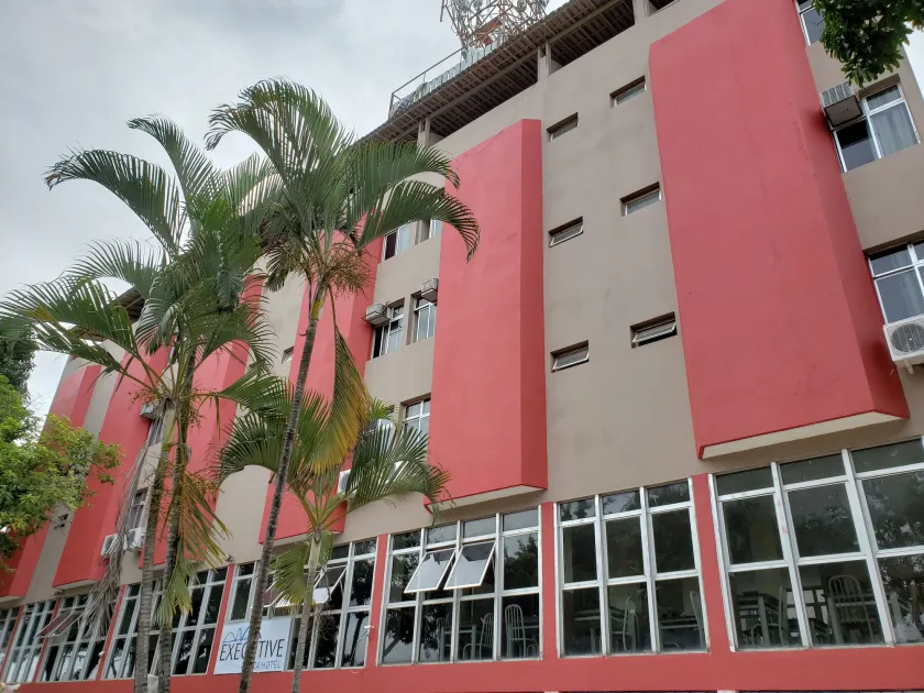 Executive Plaza Hotel - Image 1