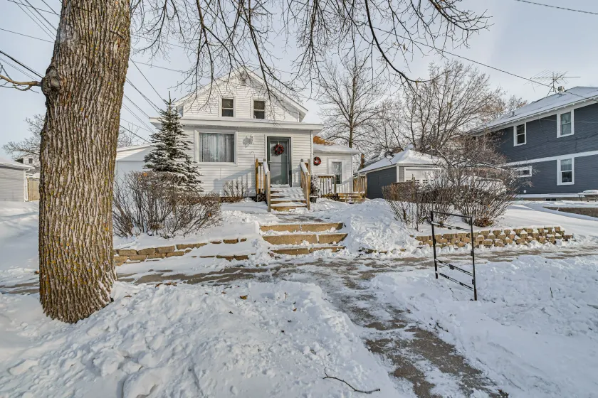 Charming Crookston Home: Walk to Downtown! - Image 1