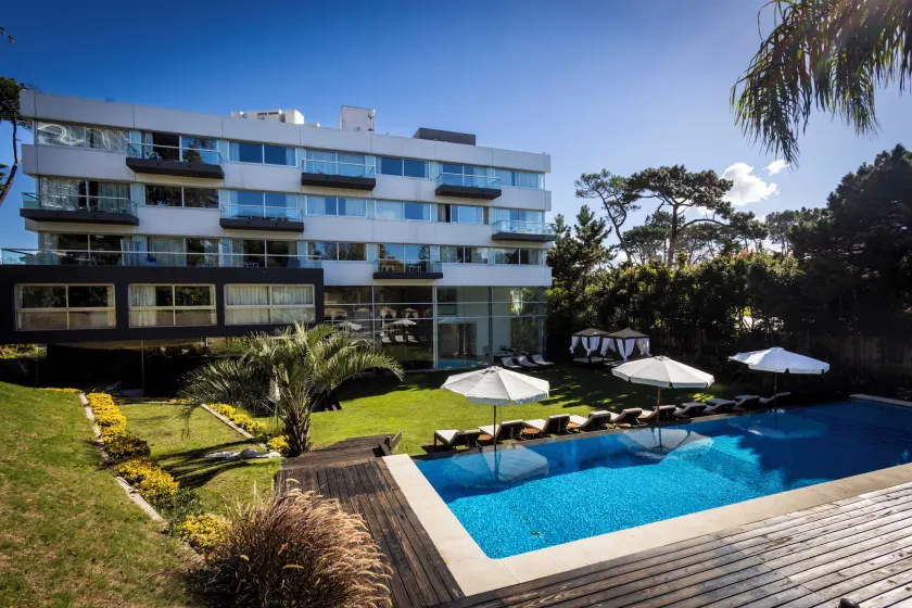 Park Hotel - Image 1