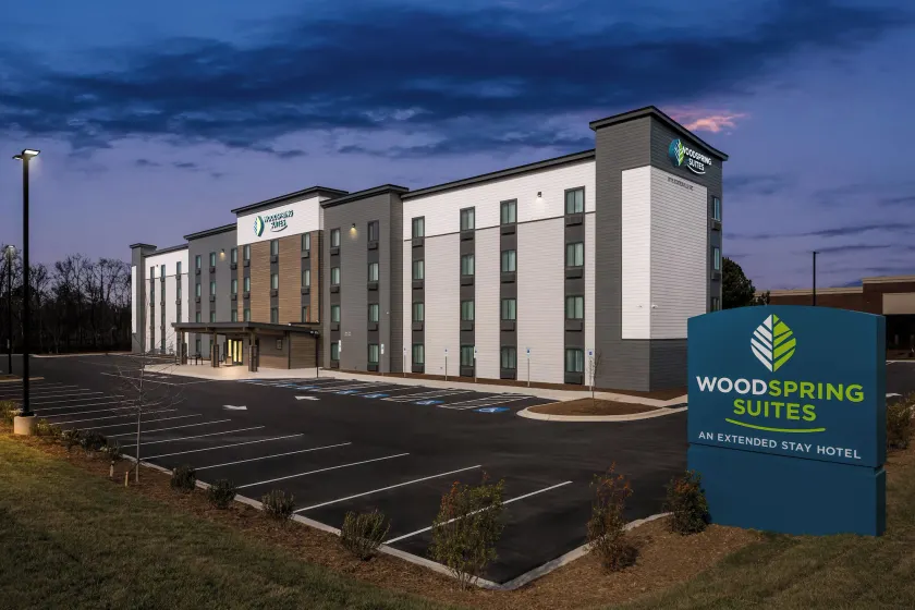 WoodSpring Suites Charlotte Northlake - Image 1