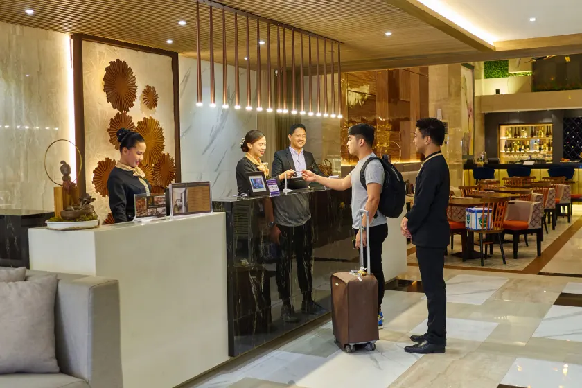 J7 Hotel - Image 1