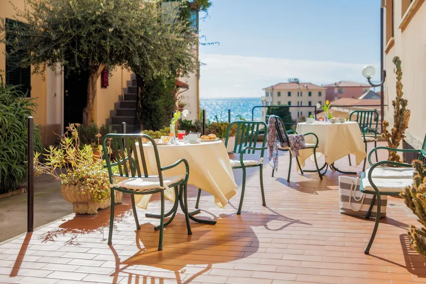 Hotel Europa - Image 1