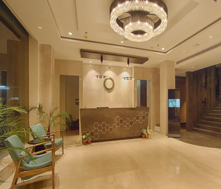 Sunhill Portico - Image 1