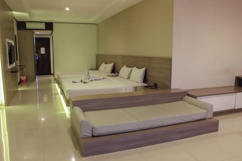 Surya Kencana Seaside Hotel - Habitación