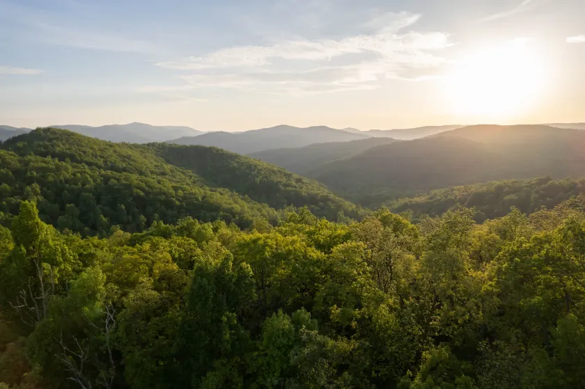 Love Ridge Mountain Lodging - Image 1