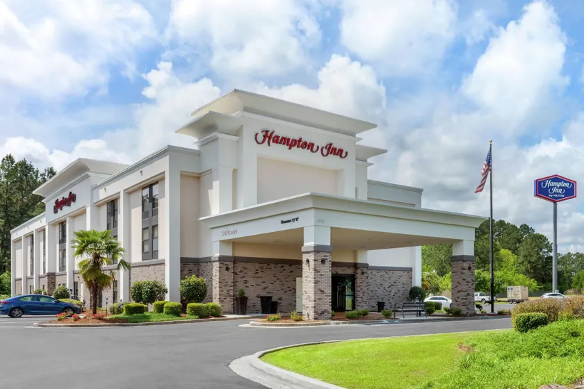 Hampton Inn Brookhaven - Image 1