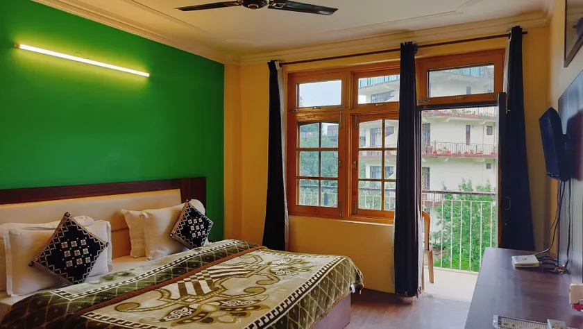 Hotel Ishwar Naddi - Image 1