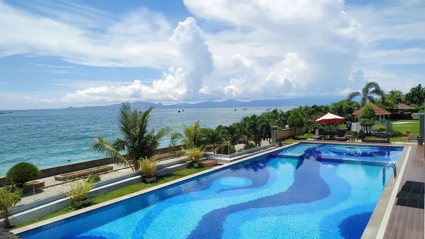 Hotel on The Rock - Image 1