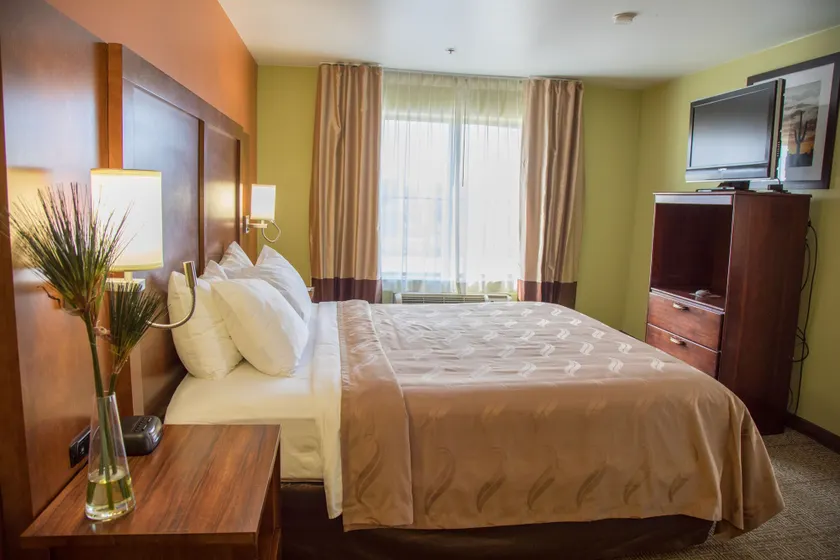 Quality Inn Merced Gateway to Yosemite - Image 1