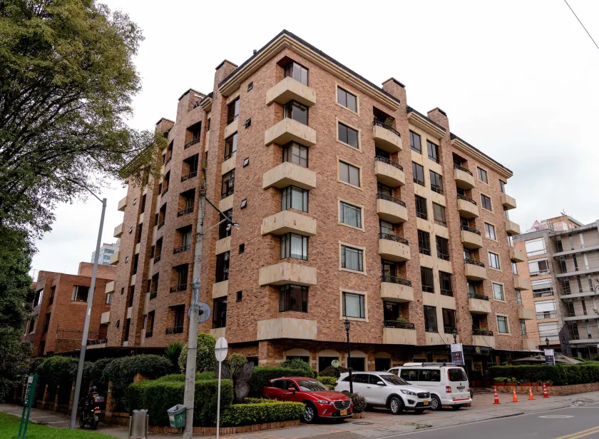 Hotel 101 Park House - Image 1