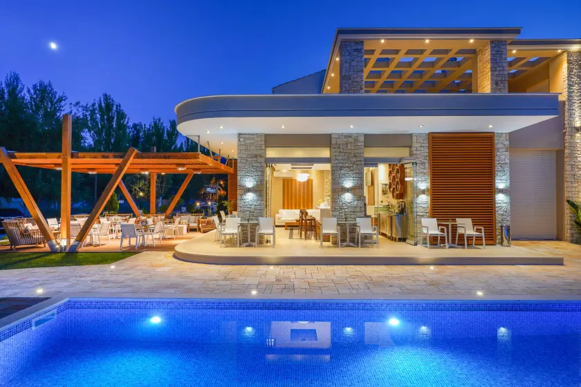 Lobelia Luxury Suites - Image 1