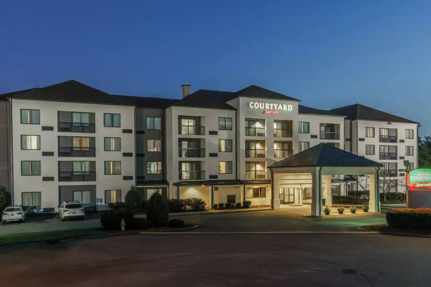 Courtyard by Marriott Nashville at Opryland - Image 1