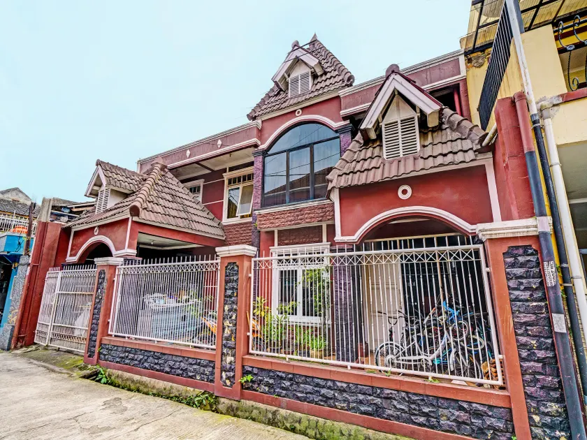 OYO Life 92546 Kost Merah Bojongsoang Syariah - Image 1
