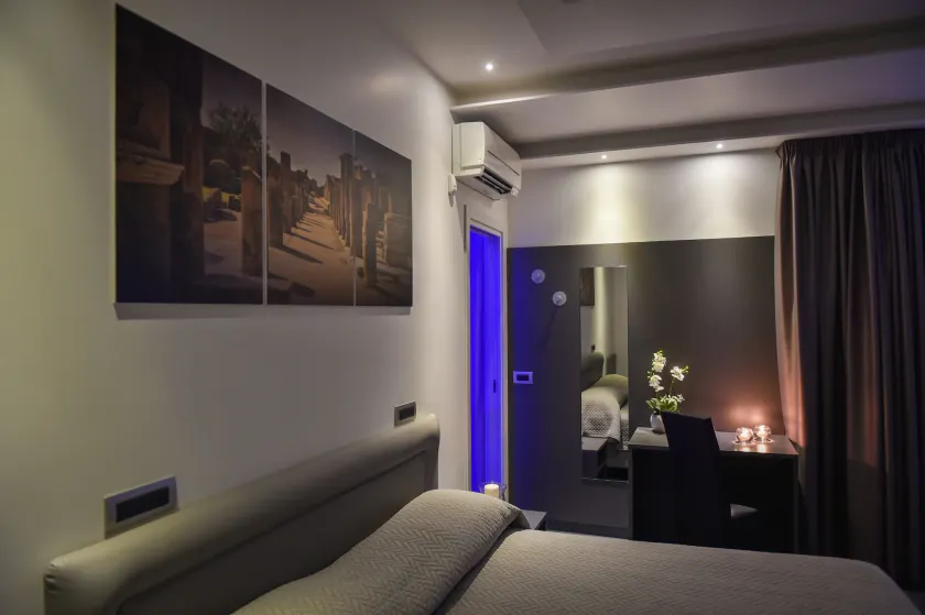 Pompei Inn Ruins B&B Luxury Suite - Image 1