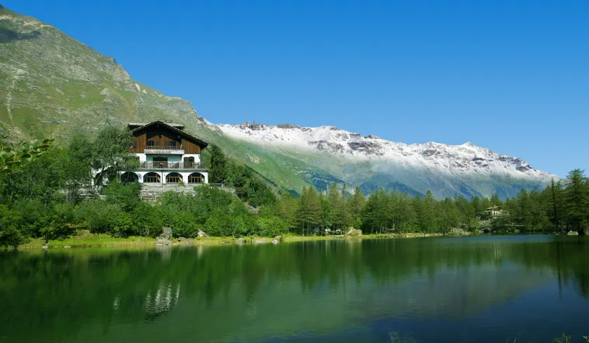 Chalet Sul Lago Hotel In Montagna - Image 1