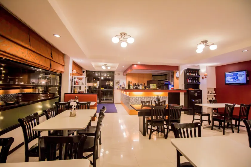 The Red Palm Suites and Restaurant - Image 1
