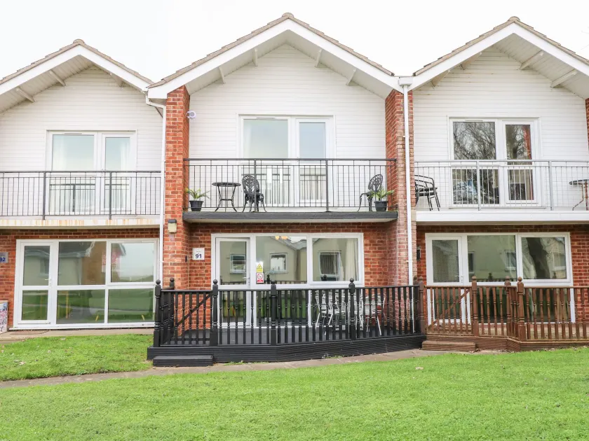 91 Waterside Park - Image 1