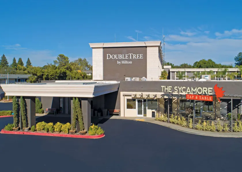 DoubleTree by Hilton Chico - Image 1