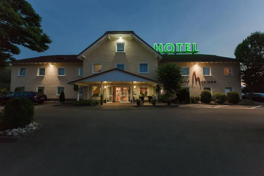 Hotel Montana - Image 1
