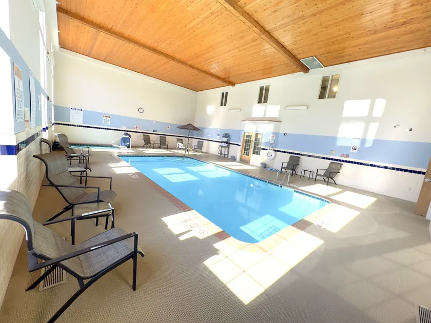Country Trails Inn & Suites  - Image 1