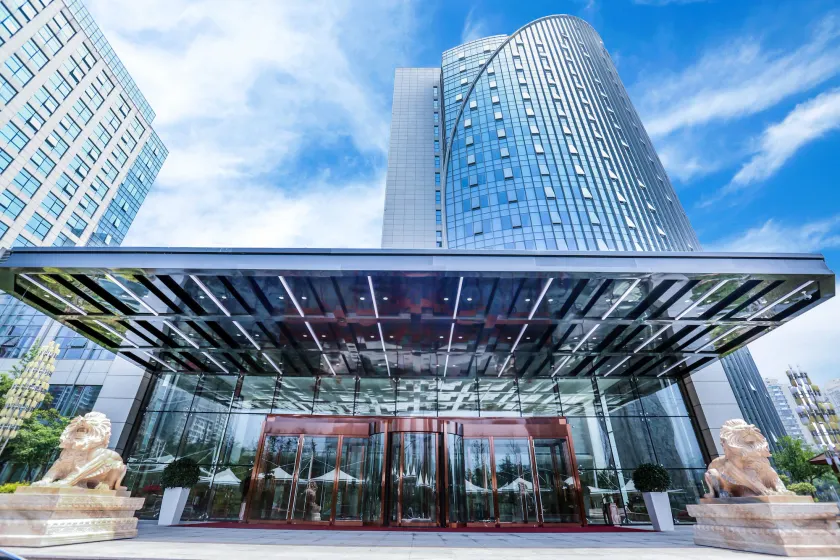 Hundred Hotel Qingdao - Image 1