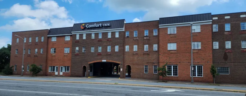 Comfort Inn Ballston - Image 1
