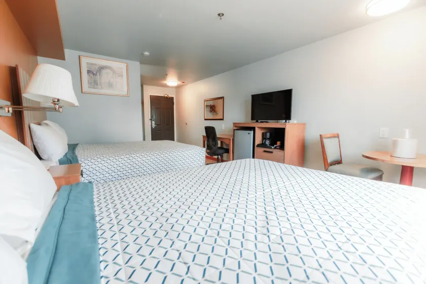 Bay City Inn - Image 1