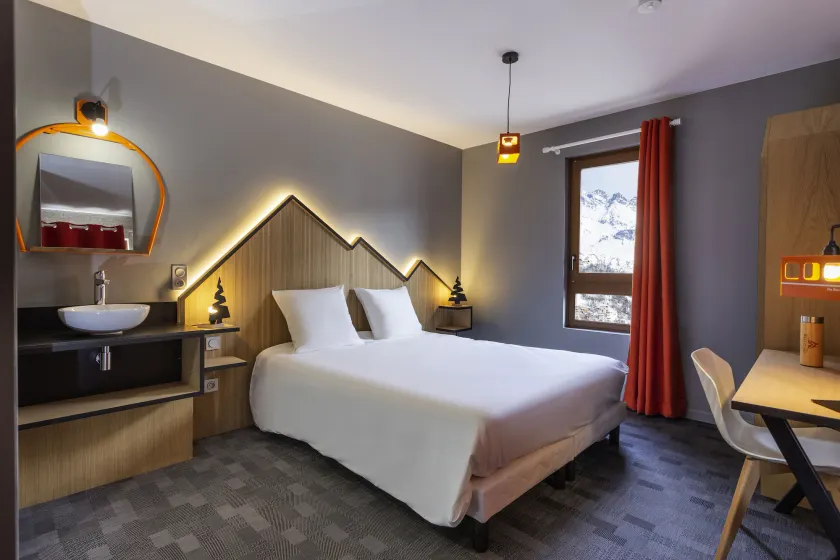 Hotel Base Camp Lodge - Bourg Saint Maurice - Image 1