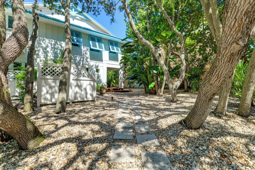 Walk to Wabasso Beach: Home w/ Hot Tub & Bikes - Image 1