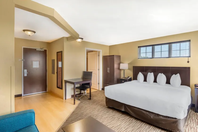 MainStay Suites Jacksonville near Camp Lejeune - Image 1