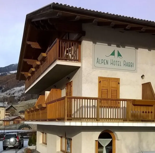 Alpen Hotel Rabbi - Image 1