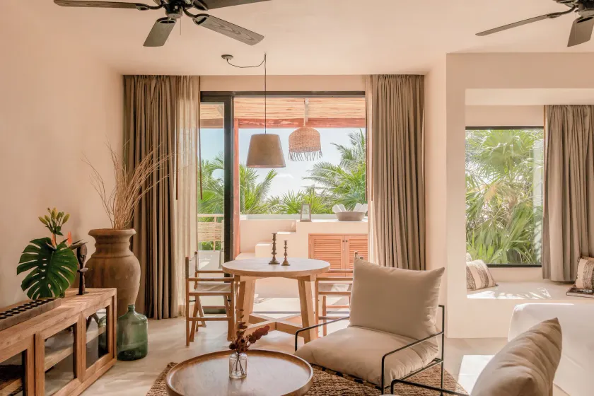 Best-Located Beach Suite with pool. - Image 1