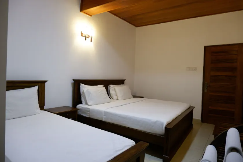 RIVERSIDE INN HOTEL - Chambre