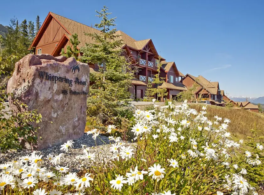 Whispering Pines 3BR Townhouse Views and private Hot Tub - Image 1