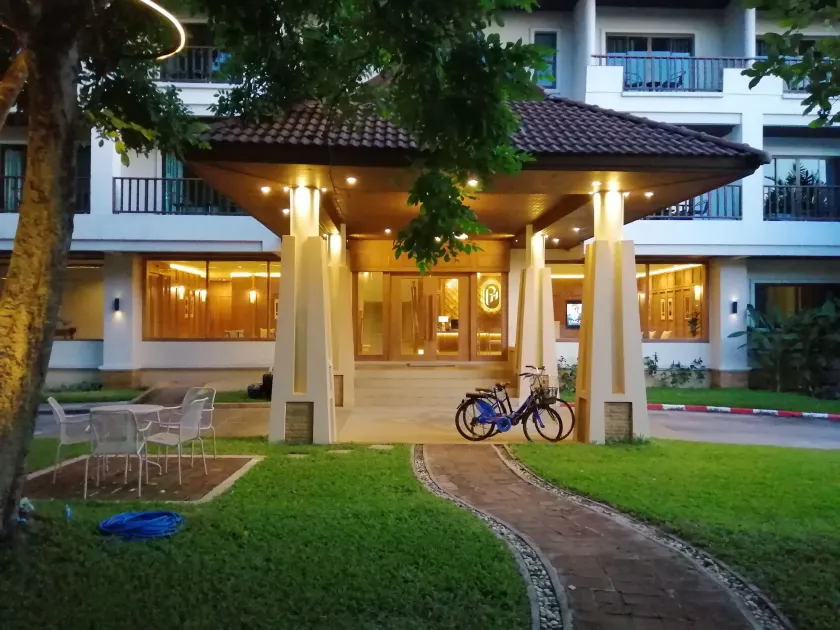 President Hotel Udonthani - Image 1