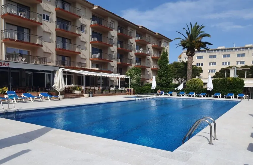 Payet Apartments - Image 1