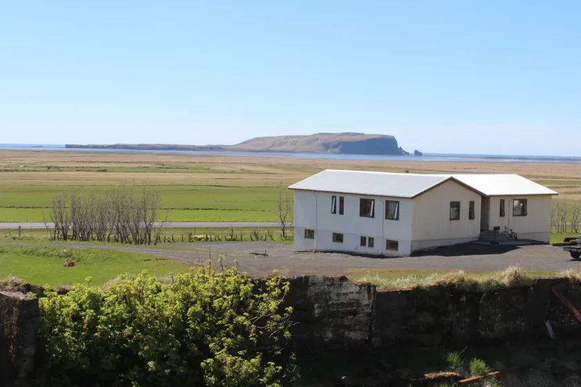 Skammidalur Guesthouse - Image 1