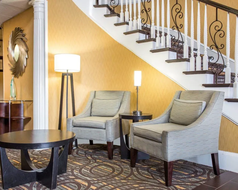Comfort Inn & Suites at Stone Mountain - Hall