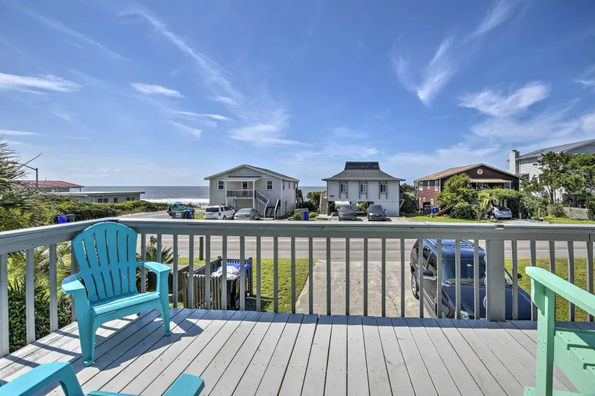 Oak Island Beach Abode w/ Deck: Walk to Shore! - Image 1