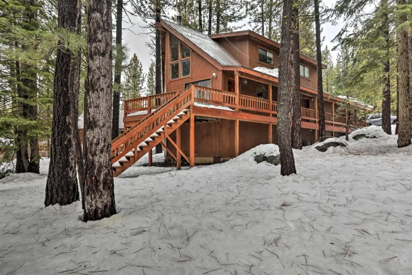 Truckee Outdoorsy Retreat 2 Mi to Donner Lake - Innenbereich