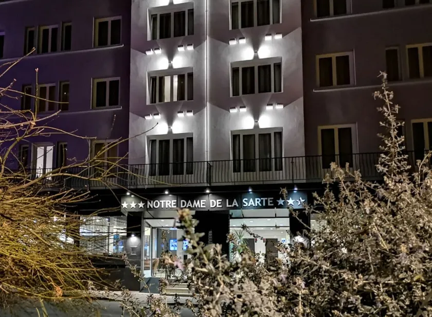 Hôtel Notre Dame De La Sarte - Image 1