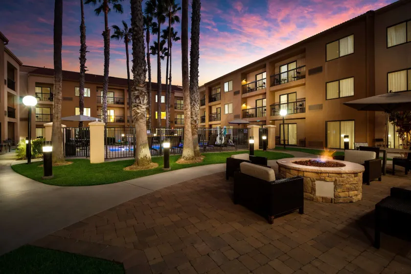 Sonesta Select Huntington Beach Fountain Valley - Image 1