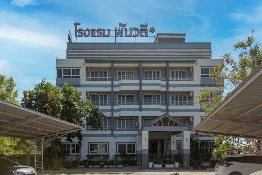 Panwalee Hotel - Image 1