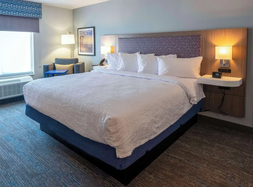 Hampton Inn Norton, VA - Image 1