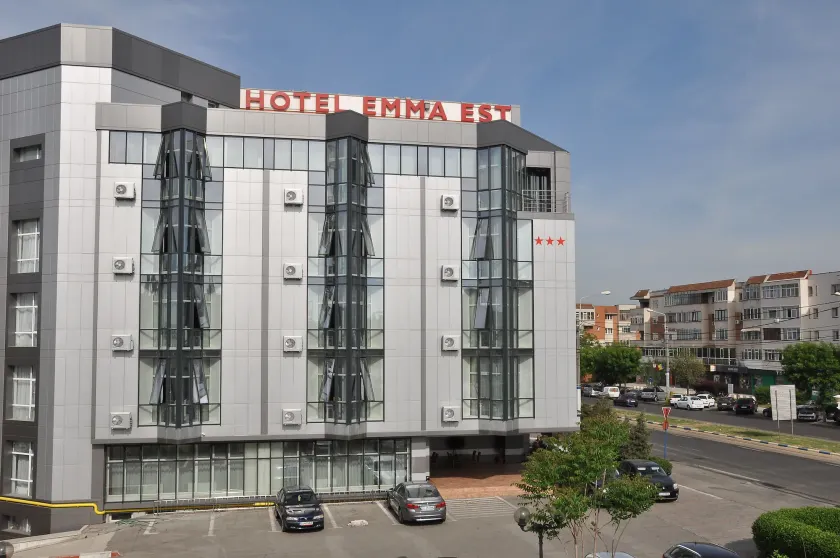 Hotel Emma Est - Image 1
