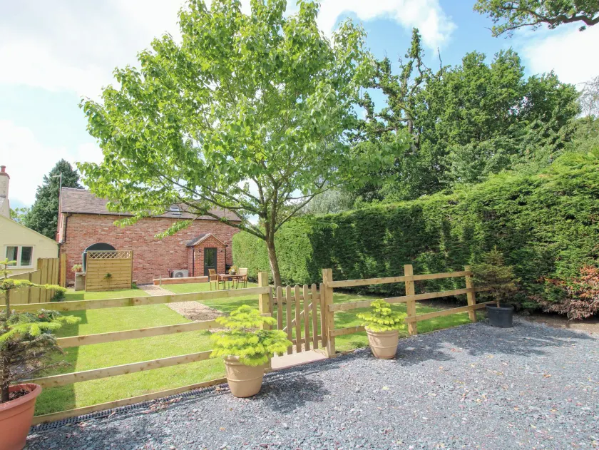 Sylva Cottage - Image 1