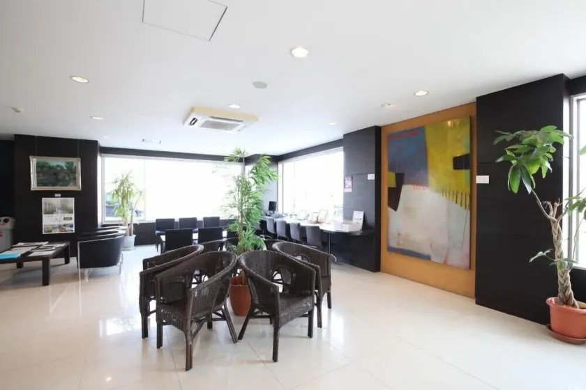 AZ Inn Higashi Omi Notogawa Ekimae - Lobby sitting area