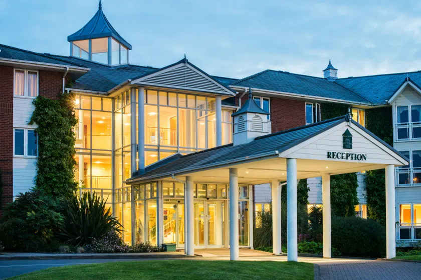Arden Hotel And Leisure Club - Image 1