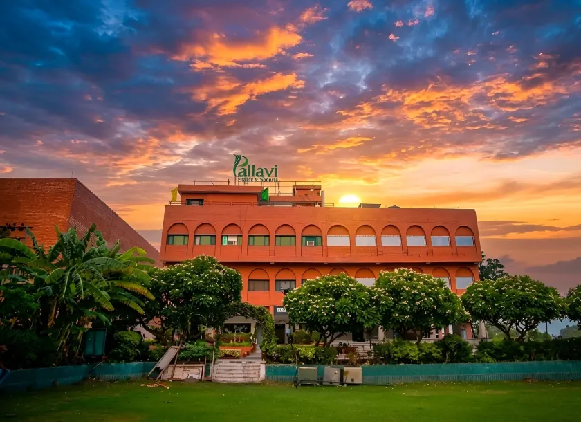 Hotel Pallavi Grand - Image 1