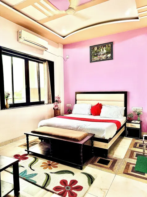 Hotel Pratap Palace - Image 1